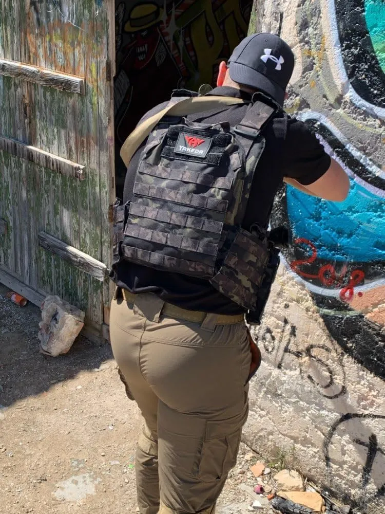 YAKEDA Quick Release Tactical Outdoor Vest for Adult